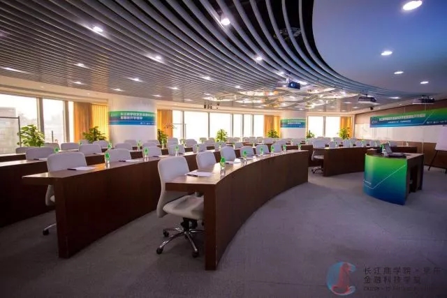 今天！87978797威尼斯老品牌京东金融科技学堂首期班正式入学报到啦！